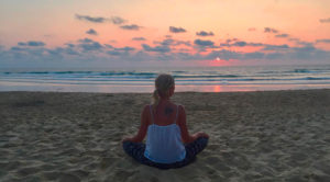 valerie-meditation-plage